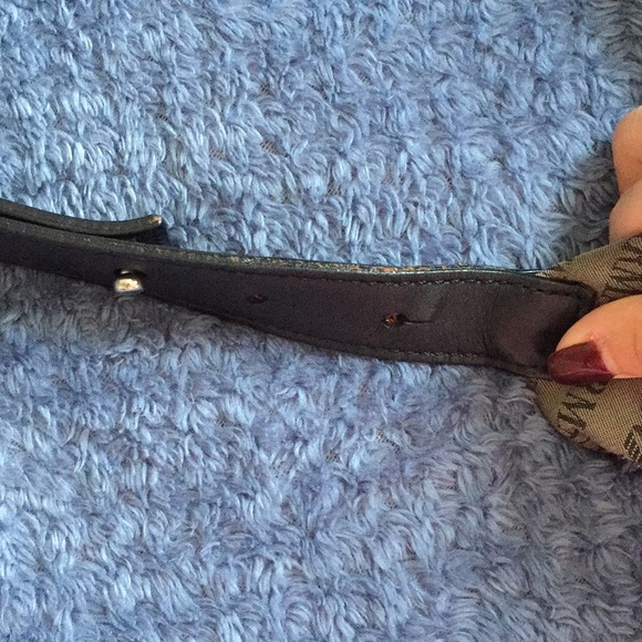 Emporio Armani Shoulder Bag - Picture 5 of 8